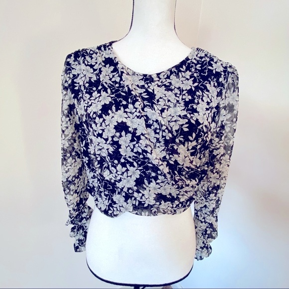 Zara Cropped Print Blouse Size XS - Picture 2 of 8